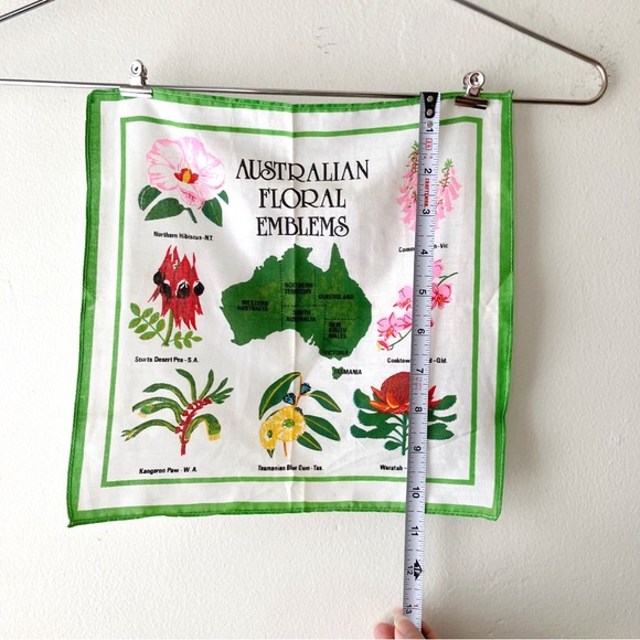 Vintage • Australian Floral Emblems Handkerchief in White/Green - Picture 10 of 10